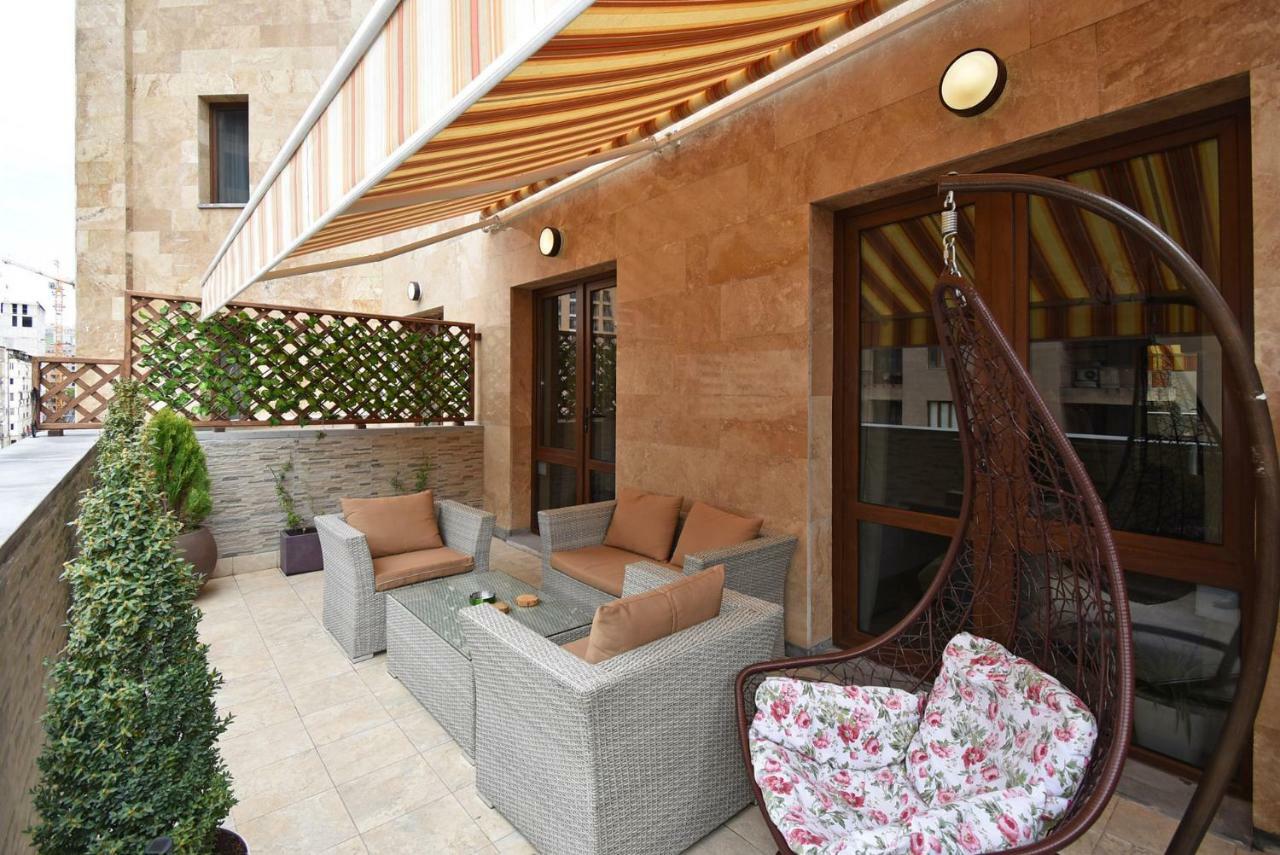 Yerevan4You Terrace Exterior foto